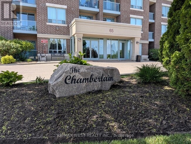 Building Photo - 65 Via Rosedale