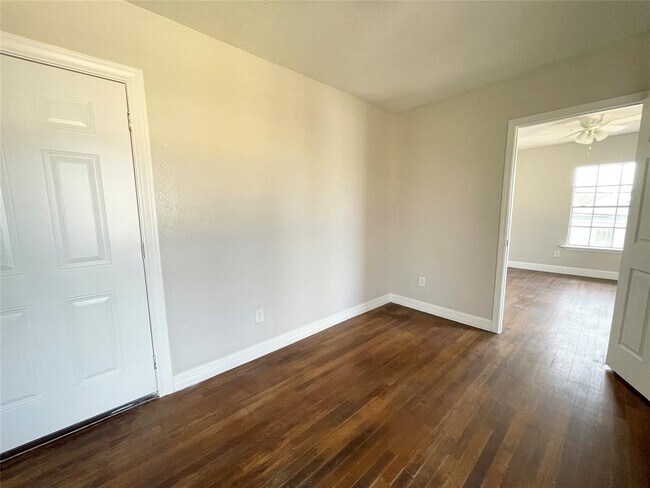 Foto del edificio - 3907 Coyle St