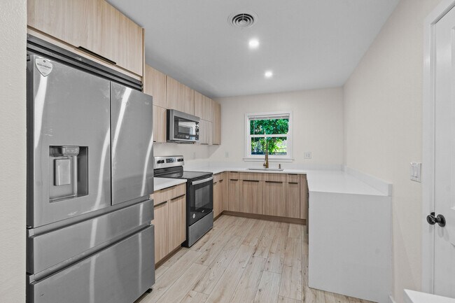 Foto del edificio - 1401 Drew St