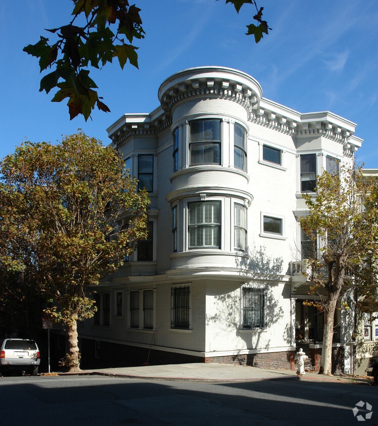 Building Photo - 894-898 Waller St