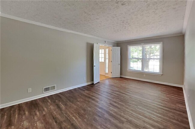 Foto del edificio - 2922 Melton Ct SW