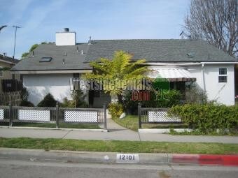 Primary Photo - 1440 S Beverly Dr