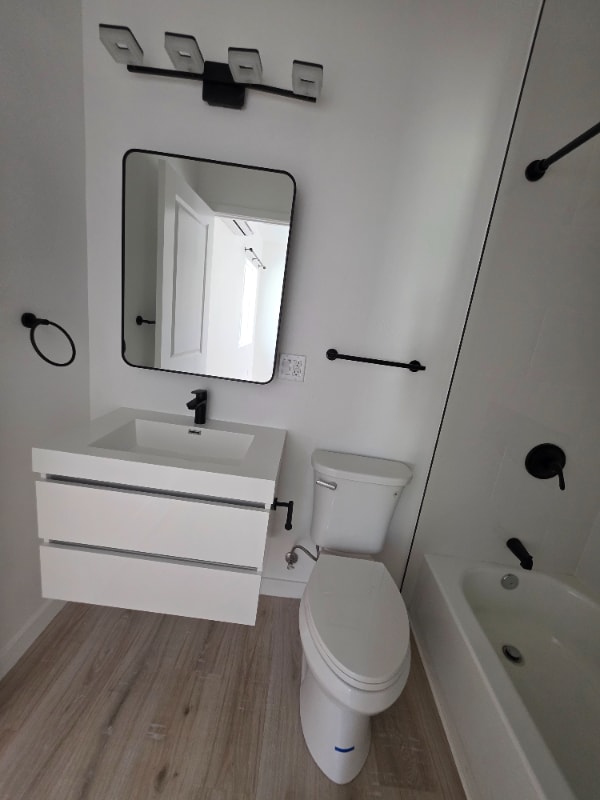 Building Photo - 2895 Canal Ave