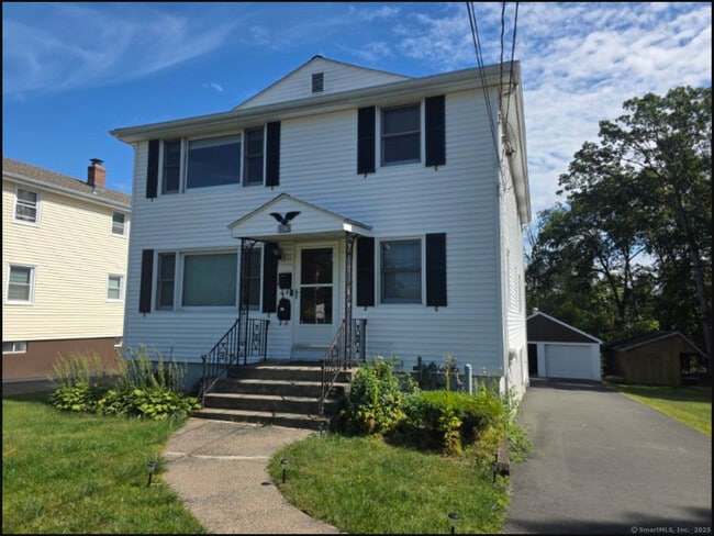 Building Photo - 985 Slater Rd