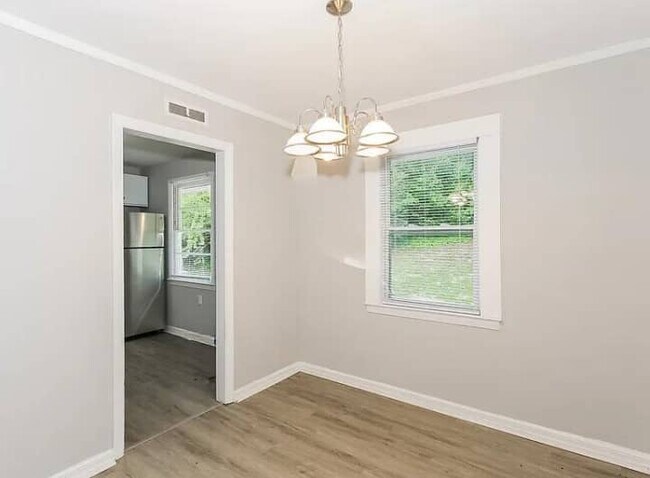 Foto del edificio - 2451 Juniper Dr