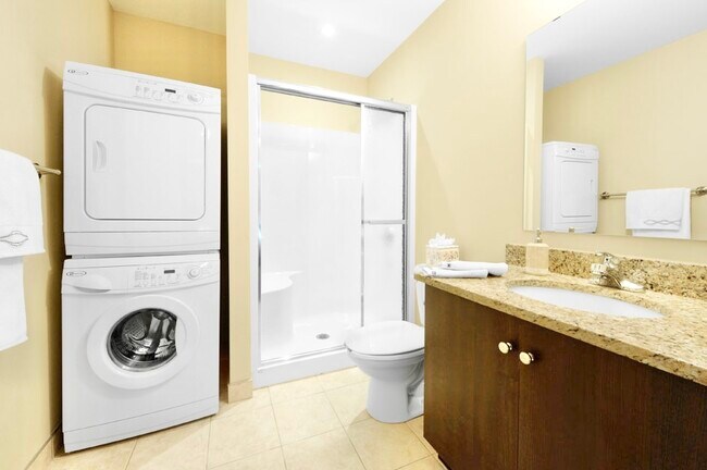 Photo du bâtiment - 2 BED - 2 BATH - OTTAWA - APARTMENT BUILDING