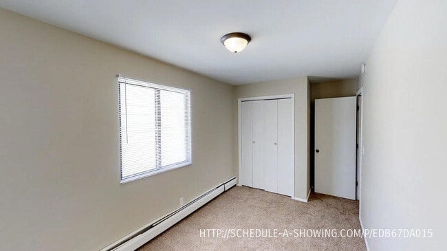 Building Photo - 2305 Longyear Ave