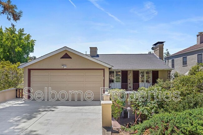 Building Photo - 25 Selborne Dr