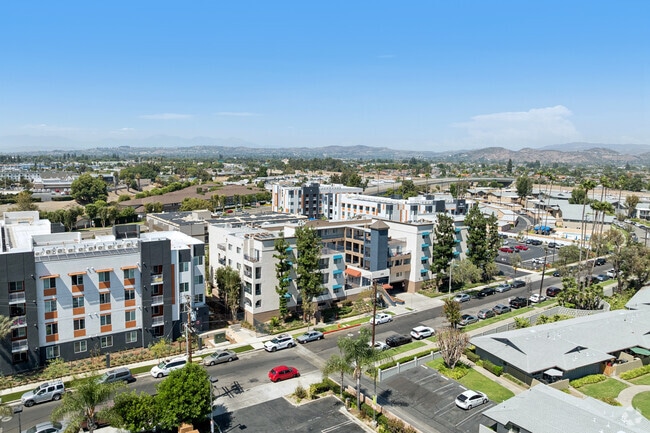 Foto aérea - Chestnut Place Senior Apartments