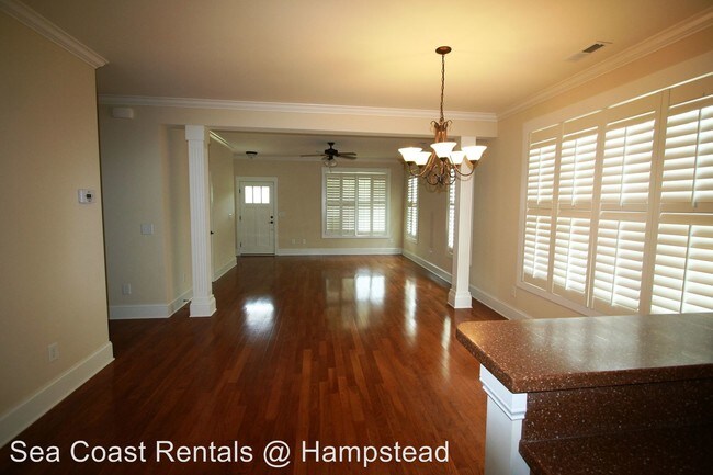 Foto del edificio - 803 Wildflower Dr