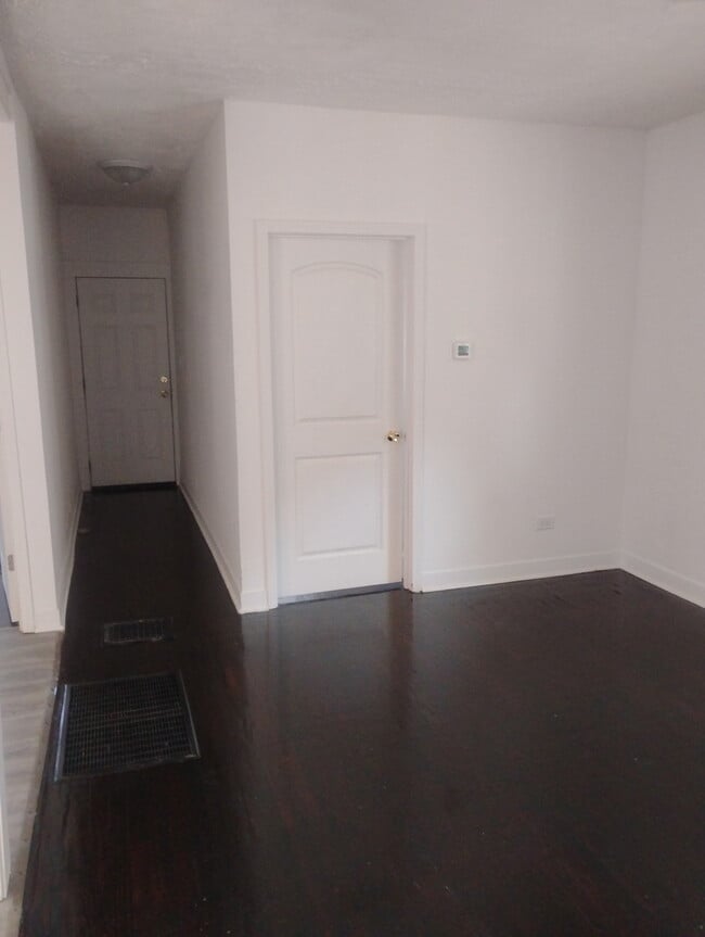 Photo - 1058 Cecil Ave (Louisville, KY) House