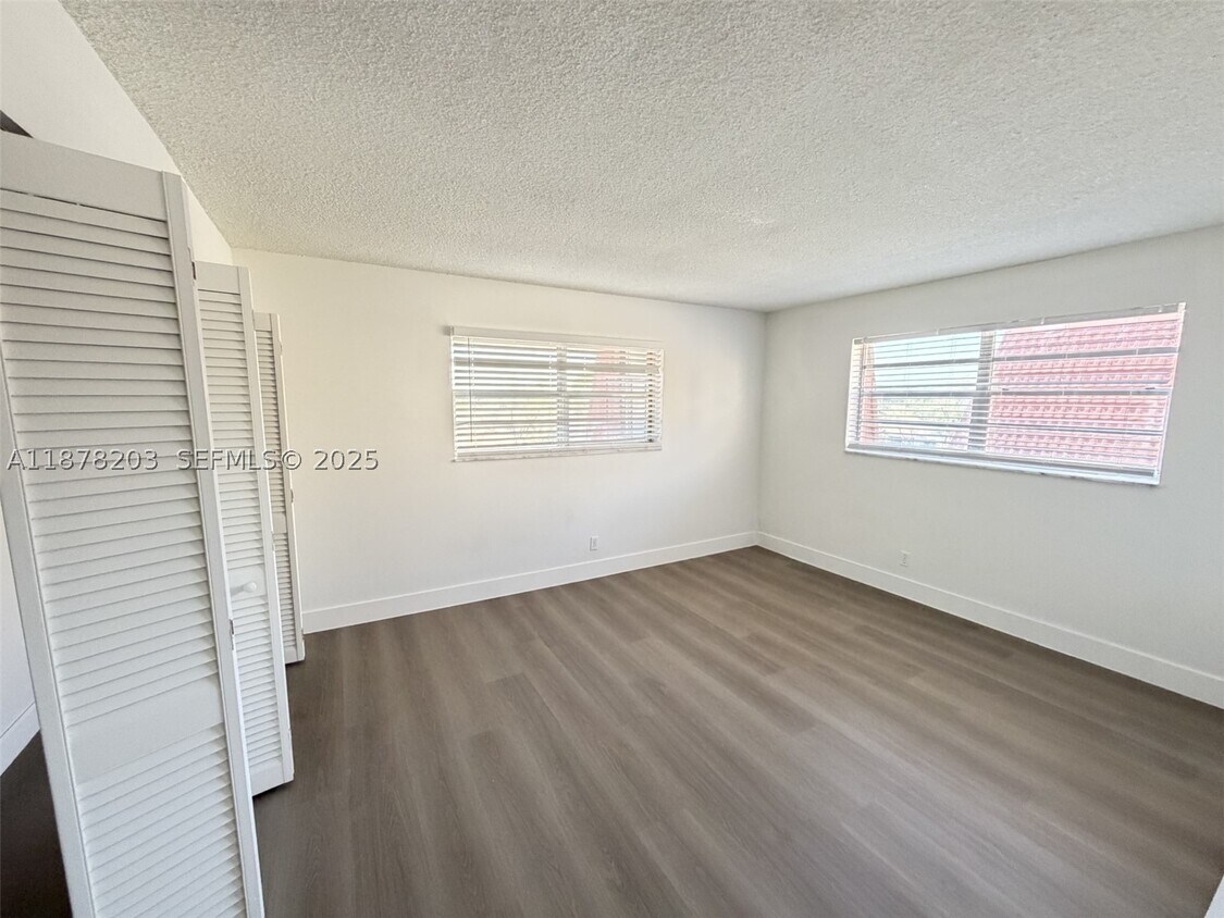 Foto del edificio - 22605 SW 66th Ave