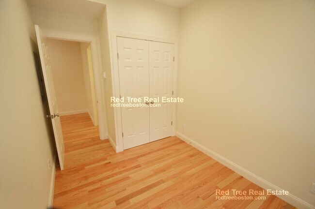 Foto del edificio - 379 Harvard St