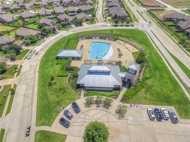 Building Photo - 16129 Plum Ct