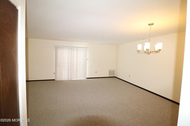 Foto del edificio - 142 Westchester Dr