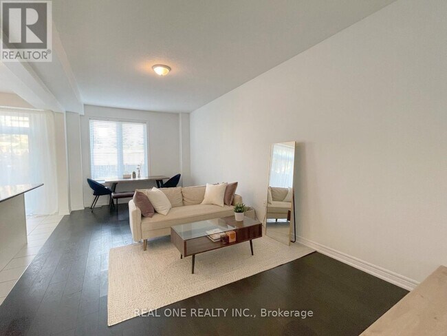 Photo du bâtiment - 90 Raymond Rd