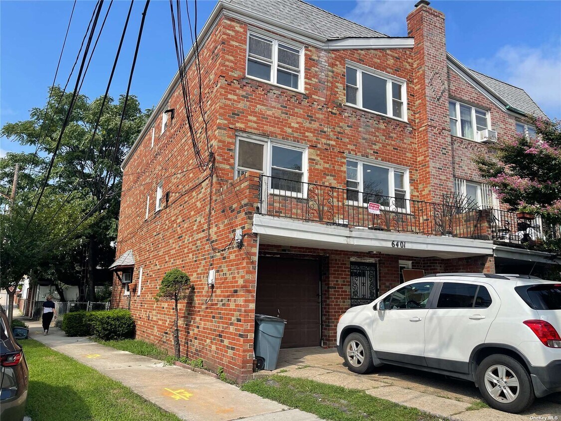 Primary Photo - 64-01 Borden Ave