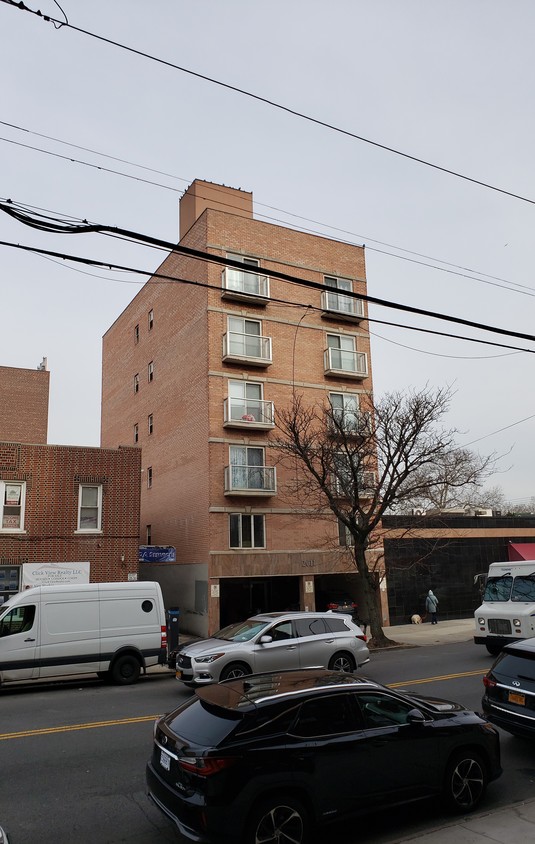Primary Photo - 2011 Avenue X