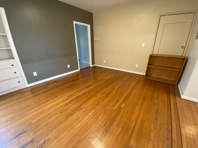 Foto del edificio - 2811-2815 Telegraph Ave