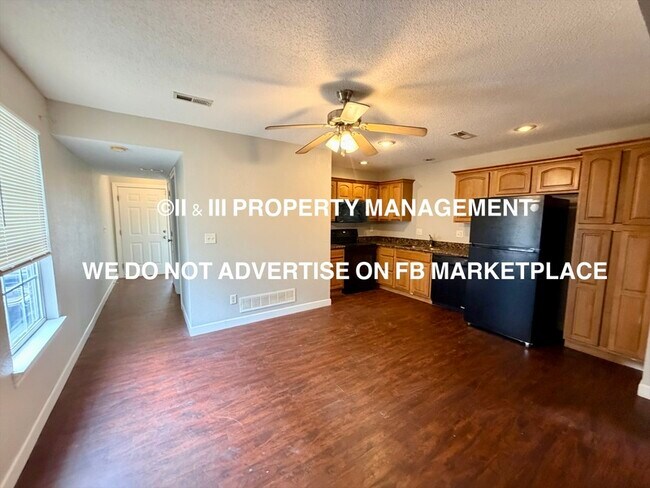 Foto del edificio - 921 SW Peach Tree Ln