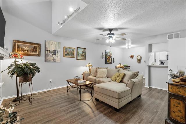 Foto del edificio - 3201 Donnelly Cir