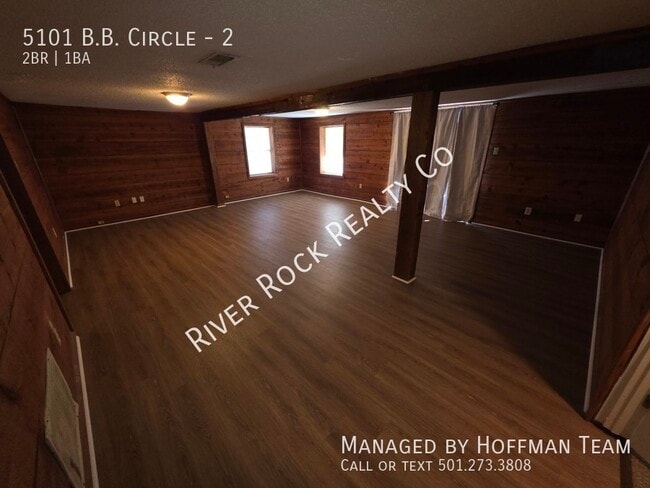 Building Photo - 5101 B.B. Circle-2