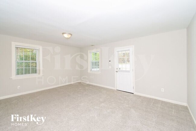 Building Photo - 3966 Oglesby Road