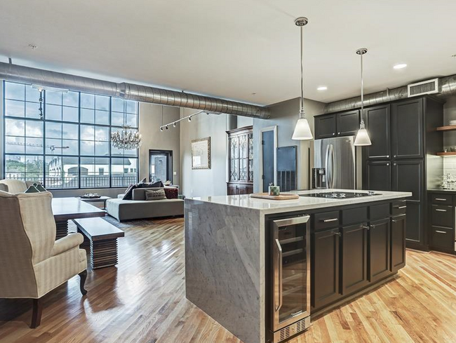 Building Photo - 1025 Shepherd-4414