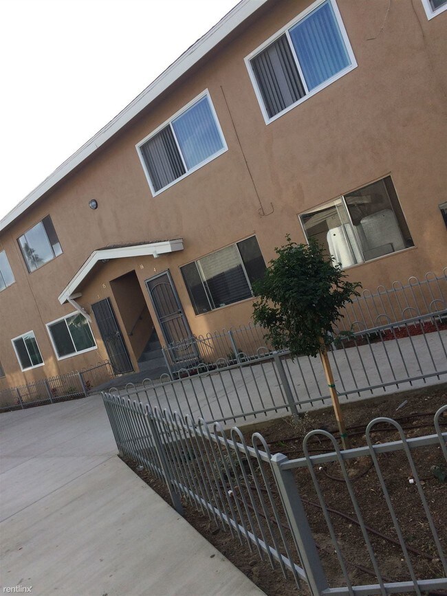 4711 Live Oak St, Cudahy, CA 90201 Condo for Rent in Cudahy, CA
