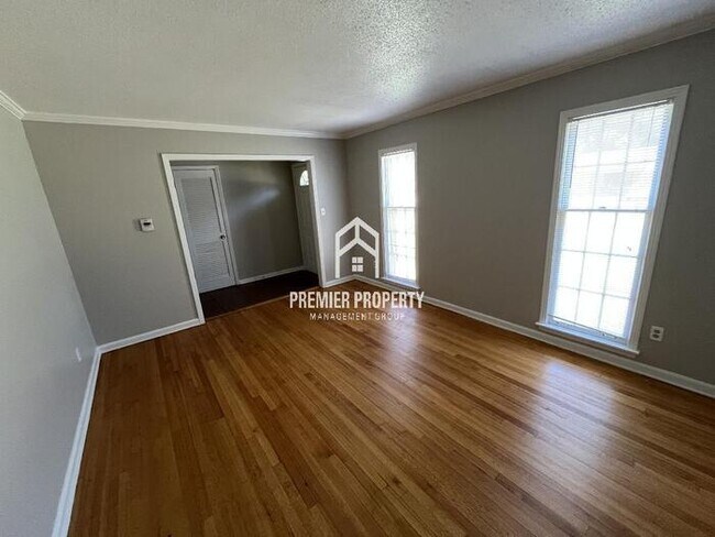 Building Photo - 1769 Prado Ave