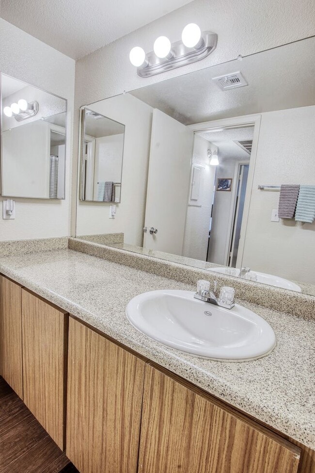 Interior Photo - RIVER PARK