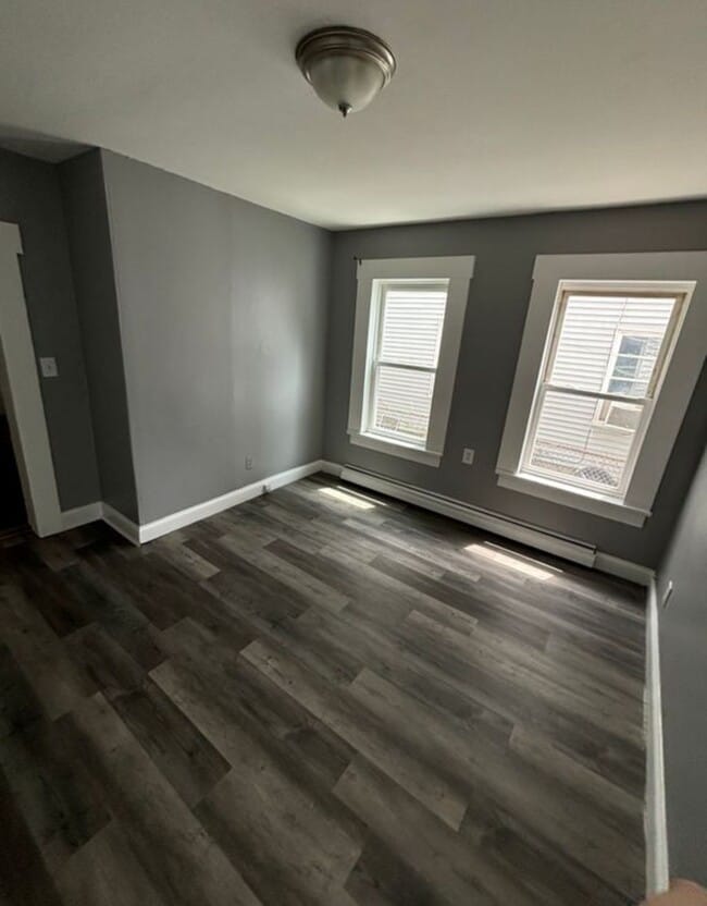 Building Photo - 53 Brook St