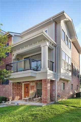 Building Photo - 2018 Azure Pointe