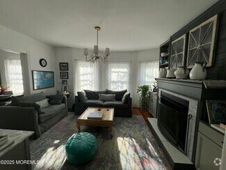 Building Photo - 92 Embury Ave
