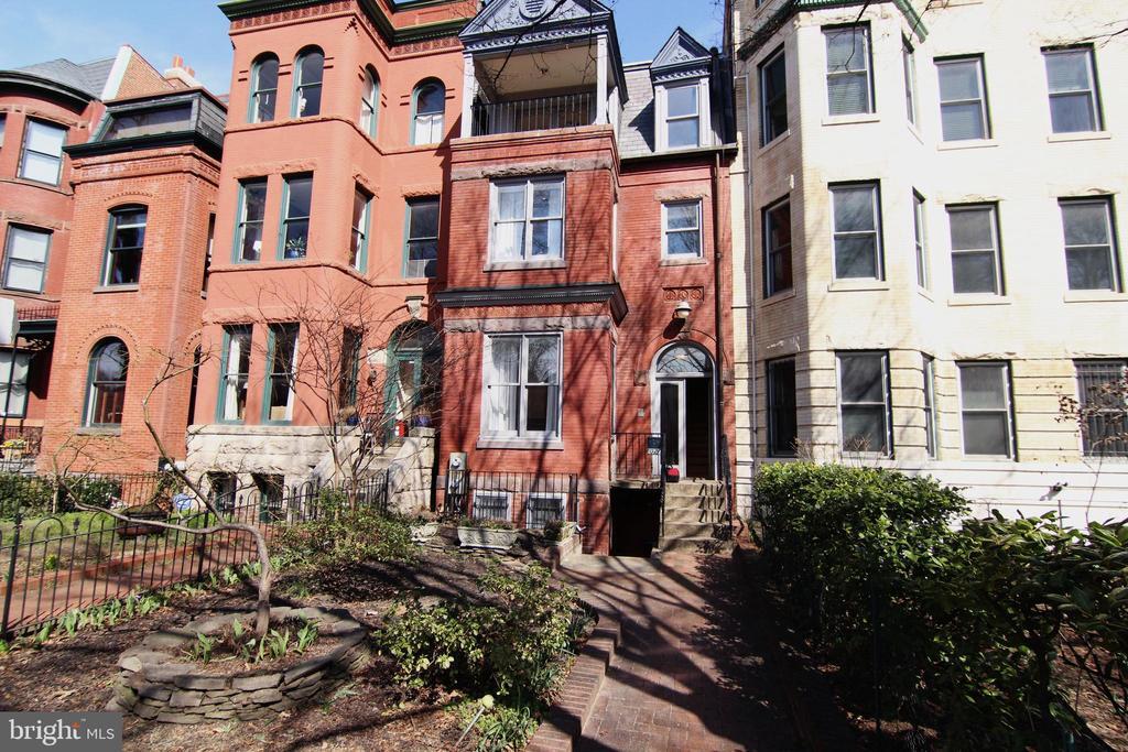 Primary Photo - 1020 Massachusetts Ave NE