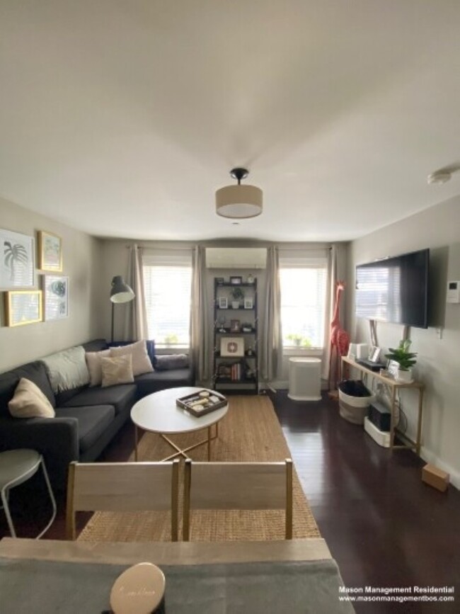 Foto del edificio - 609 E 2nd St