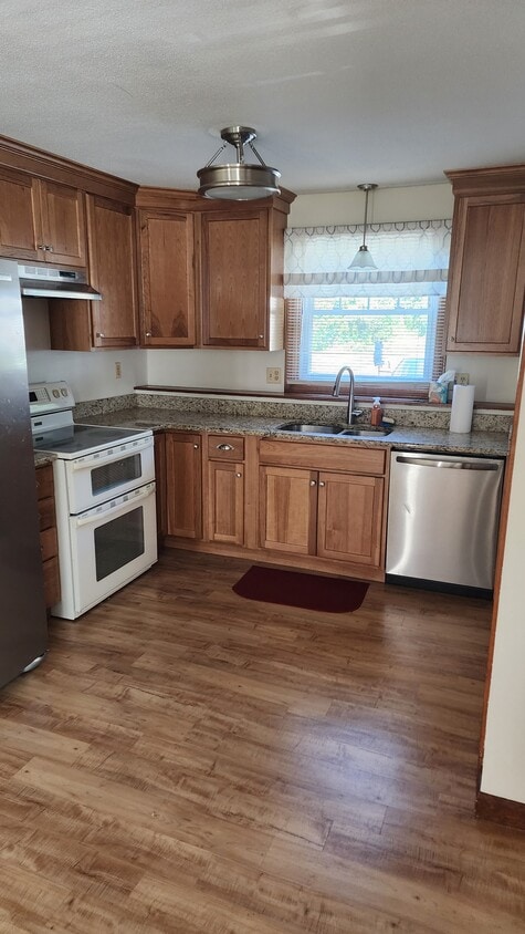 Primary Photo - 161 Riviera Dr