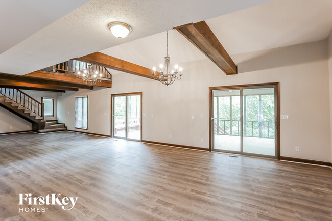 Building Photo - 4090 Essex Pl