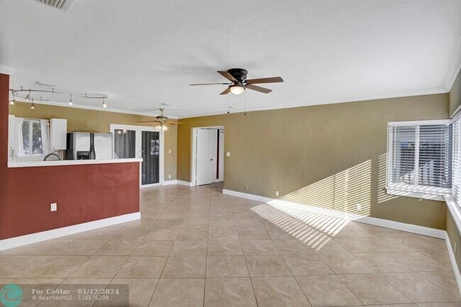Building Photo - 1129 NW 7th Terrace
