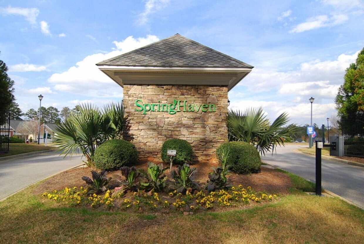 Foto del edificio - TWO BEDROOM GARDEN HOME IN GATED COMMUNITY