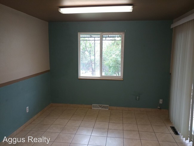 Building Photo - 3 br, 1.5 bath House - 990 Upham Street