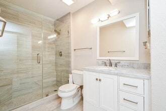 Building Photo - 2700 Bellefontaine