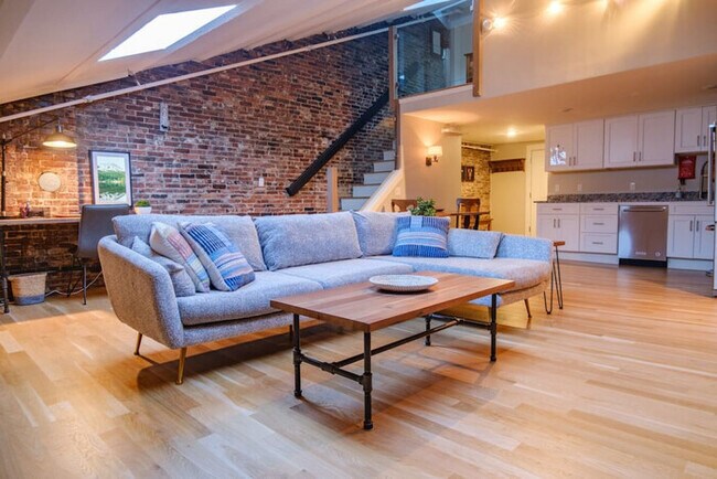 Foto del edificio - LUXURY PENTHOUSE | MODERN DESIGN | OLD POR...