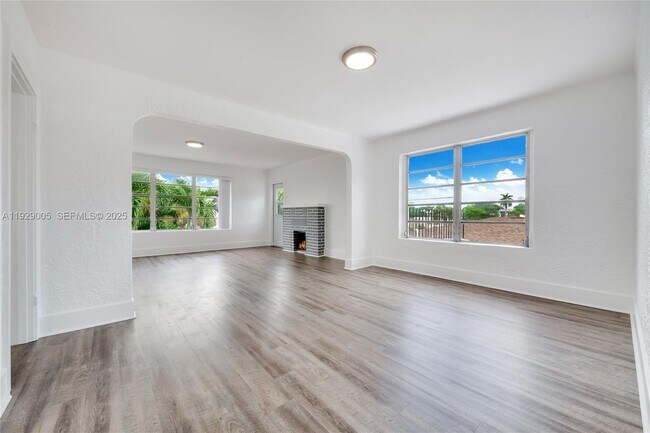 Foto del edificio - 1736 SW 9th St