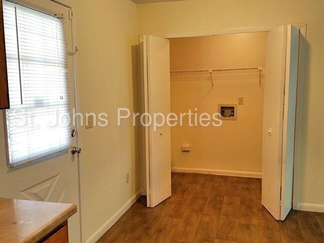 Foto del edificio - 6650 103rd St