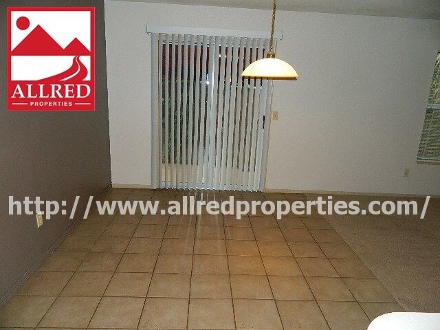 Foto del edificio - Duplex in Fayetteville - Under Renovations