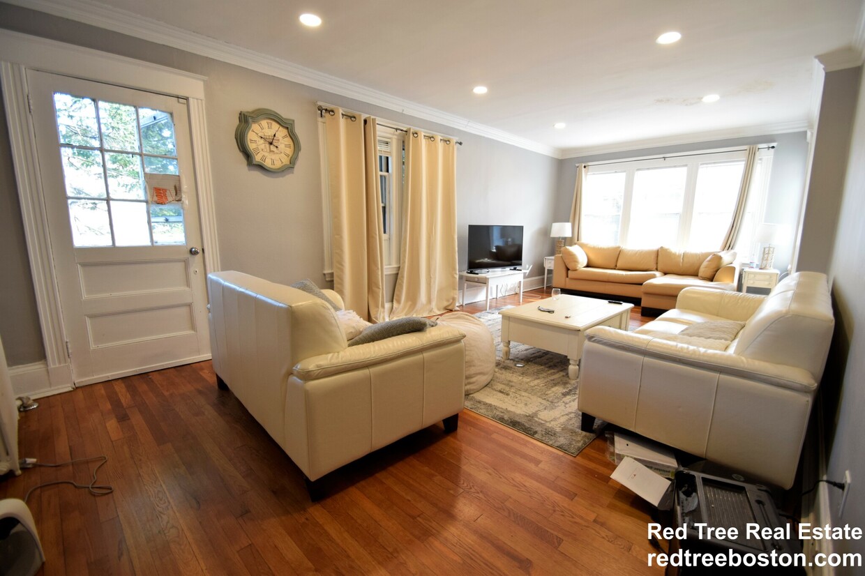 Foto principal - 235 Chestnut Hill Ave