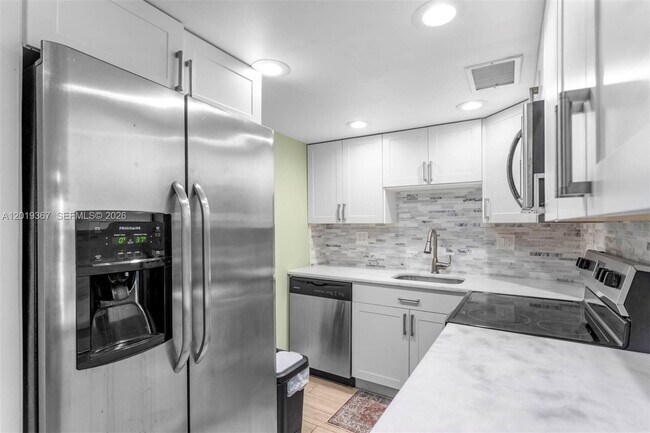 Foto del edificio - 2970 NE 16th Ave