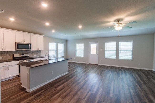Foto del edificio - 1816 Berry Ridge Trail