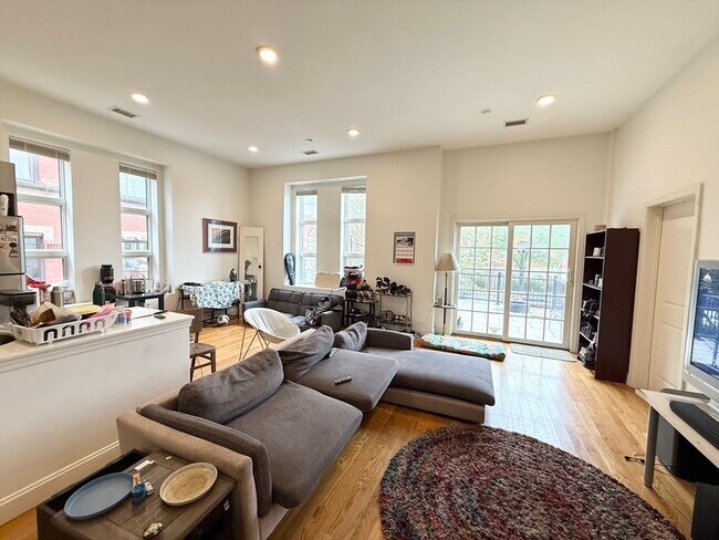 Foto del edificio - 409 Dudley St